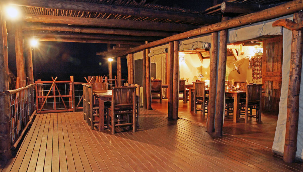 Xaus Lodge Twee Rivieren Extérieur photo